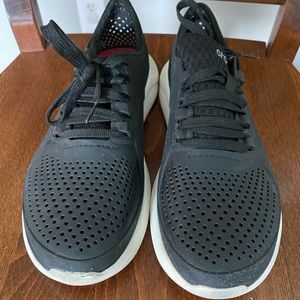 Men’s size 8 Crocs Black Tennis Shoes